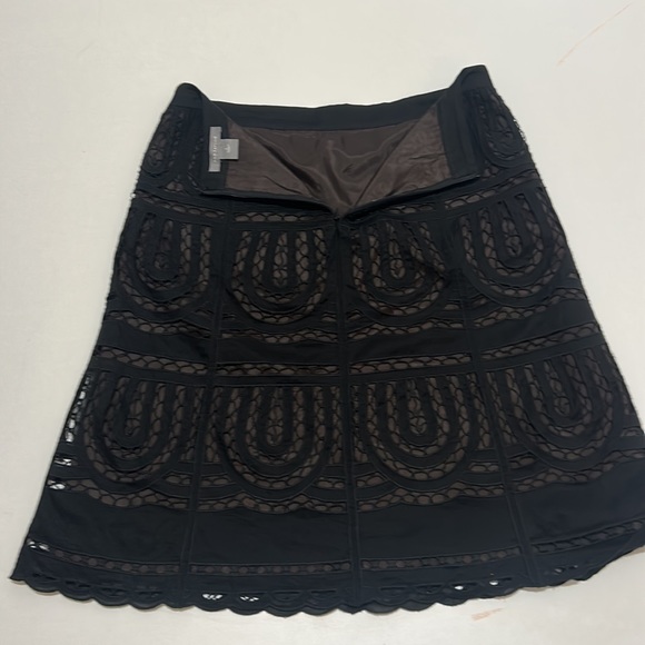 ANNE TAYLOR LACE BLACK SKIRT KNEE LENGTH IN SIZE 6 - Picture 5 of 6